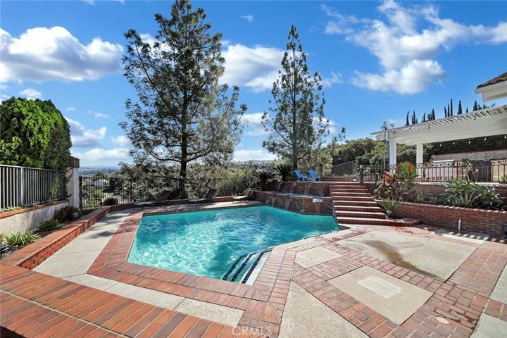 626 S Pathfinder Trail, Anaheim Hills, California 92807