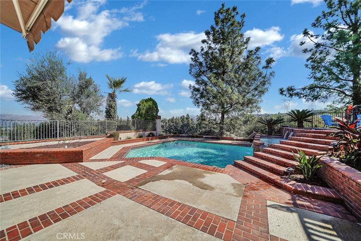 626 S Pathfinder Trail, Anaheim Hills, California 92807
