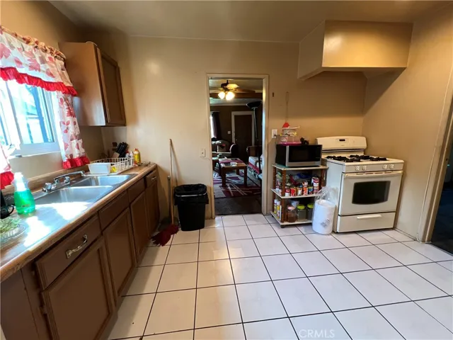 443 E 71st Street, Los Angeles, California 90003