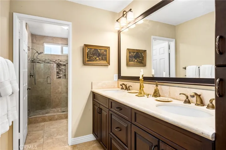26 Lakeshore Unit 17, Irvine, California 92604