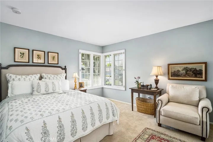 26 Lakeshore Unit 17, Irvine, California 92604