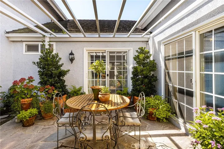 26 Lakeshore Unit 17, Irvine, California 92604