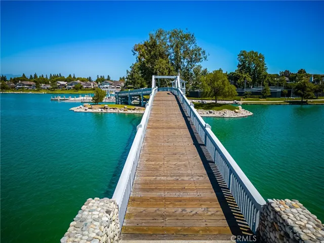 26 Lakeshore Unit 17, Irvine, California 92604