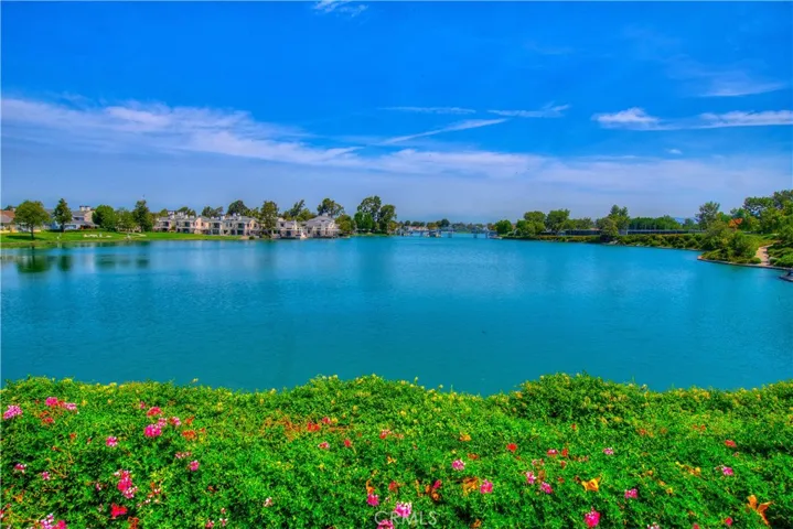 26 Lakeshore Unit 17, Irvine, California 92604