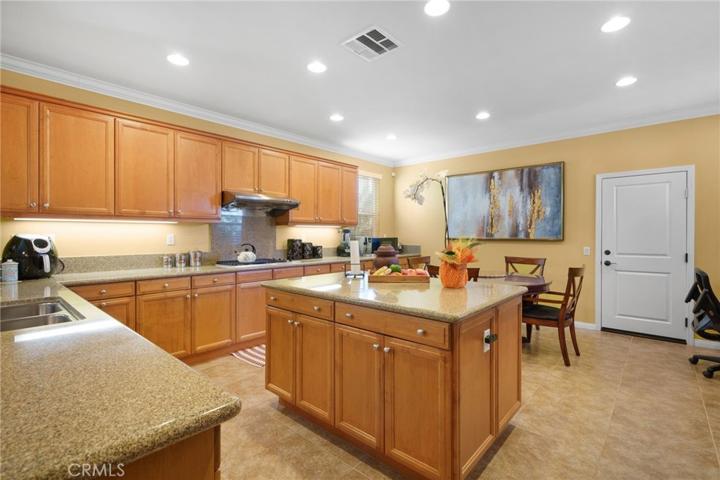 7598 Morning Mist Drive, Eastvale, California 92880
