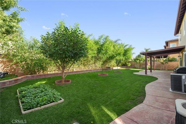 7598 Morning Mist Drive, Eastvale, California 92880