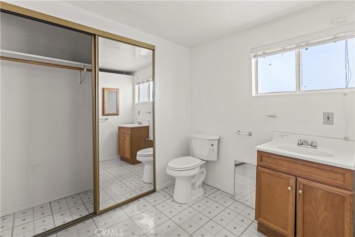 1379 Riverside Drive, Barstow, California 92311