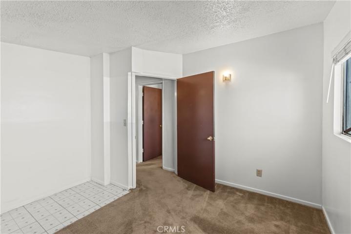 1379 Riverside Drive, Barstow, California 92311