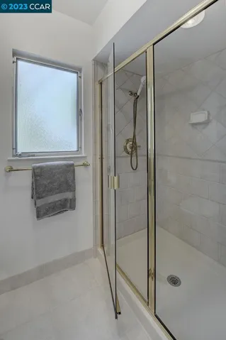 1300 Canyonwood Ct Unit 11, Walnut Creek, California 94595