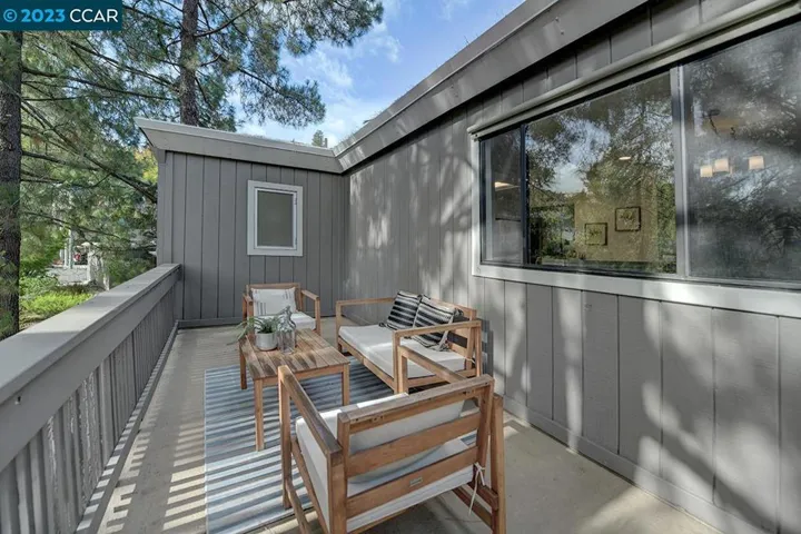 1300 Canyonwood Ct Unit 11, Walnut Creek, California 94595