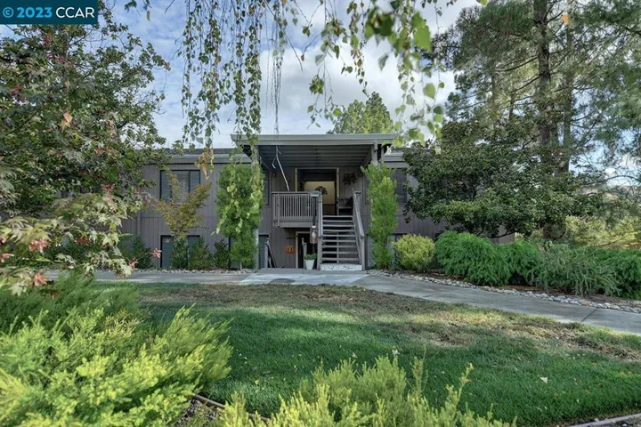 1300 Canyonwood Ct Unit 11, Walnut Creek, California 94595