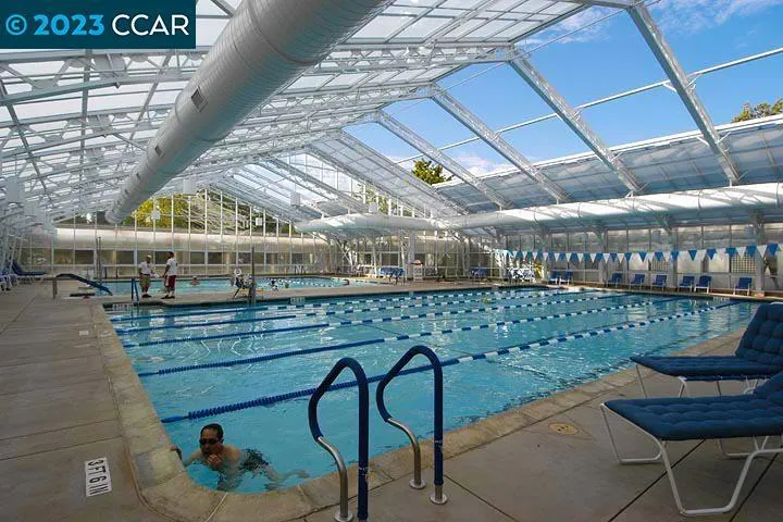 1300 Canyonwood Ct Unit 11, Walnut Creek, California 94595