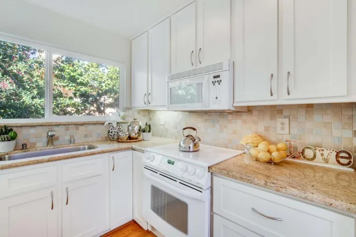 640 Forest Avenue Unit C, Palo Alto, California 94301