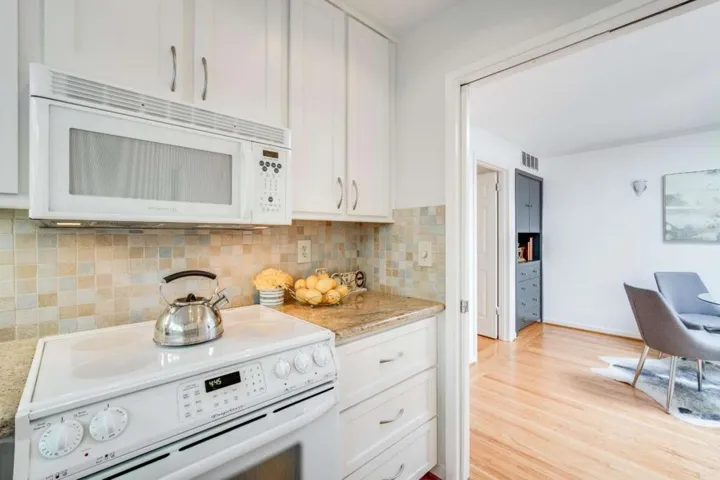640 Forest Avenue Unit C, Palo Alto, California 94301