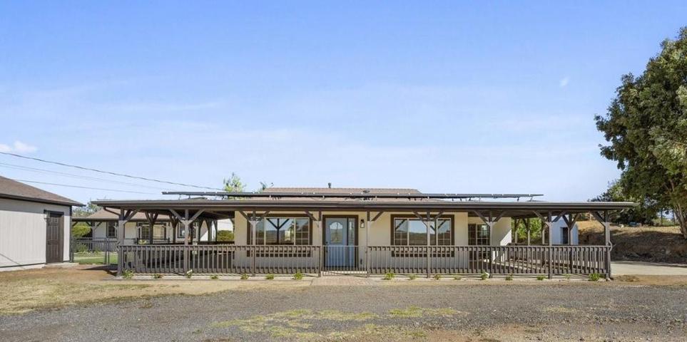 1615 Pine Street, Ramona, California 92065