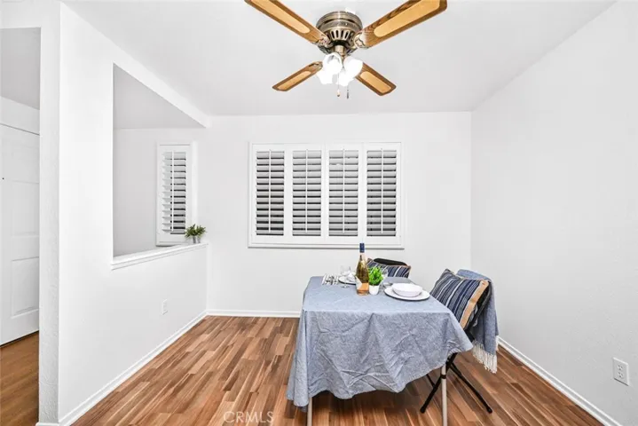Dining area and a breakfast bar