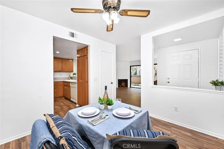 Dining area and a breakfast bar