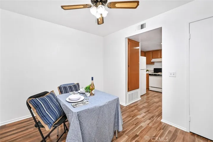 Dining area and a breakfast bar