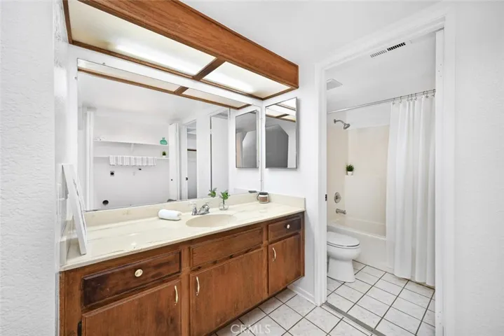 3583 Greentree Unit B, Anaheim, California 92804