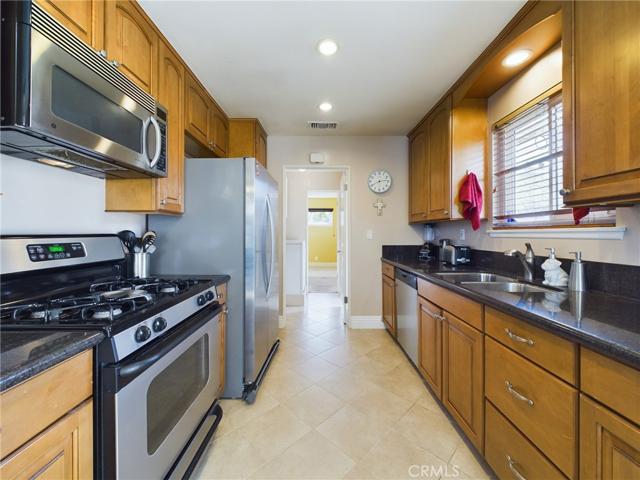 9421 Lime Circle, Cypress, California 90630