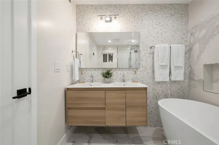 32156 Virginia Way, Laguna Beach, California 92651