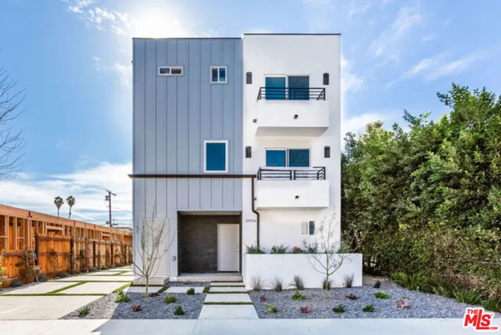 10916 Hesby Street Unit 10916, North Hollywood, California 91601