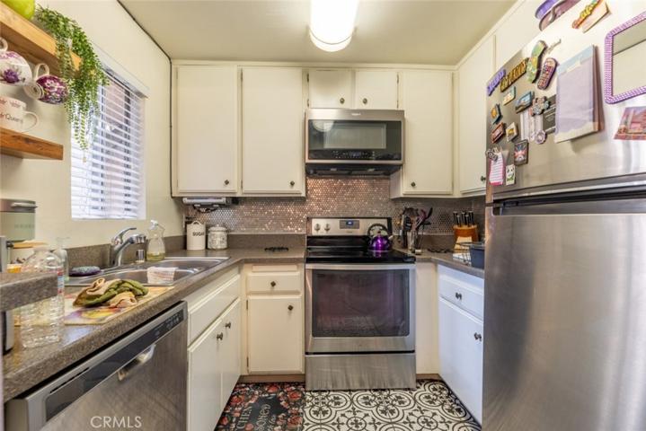 15425 Sherman Way Unit 109, Van Nuys, California 91406