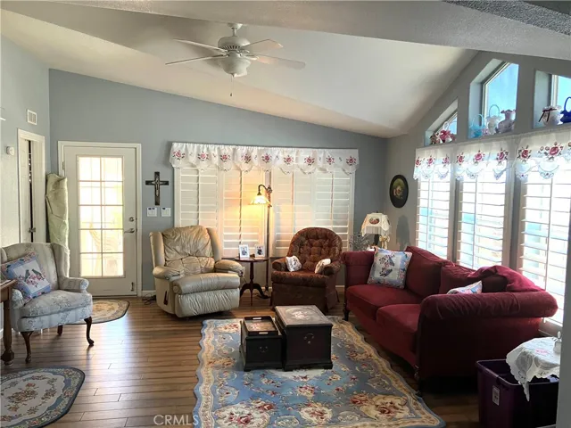 1250 N Kirby Street Unit 152, Hemet, California 92545