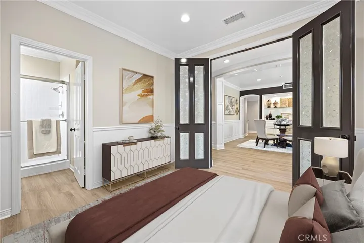 Downstairs 4th bedroom with full bathroom