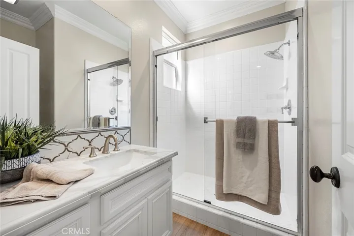 Downstairs full bathroom