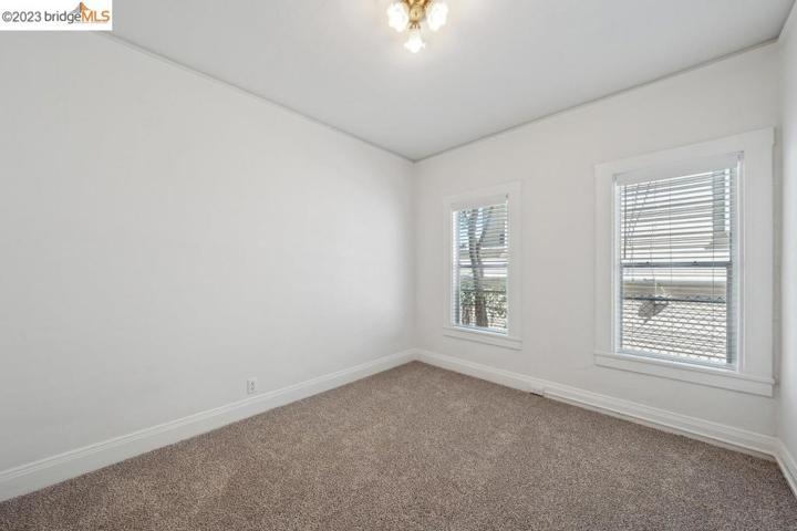 1071 57th St, Oakland, California 94608