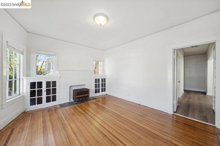 1071 57th St, Oakland, California 94608
