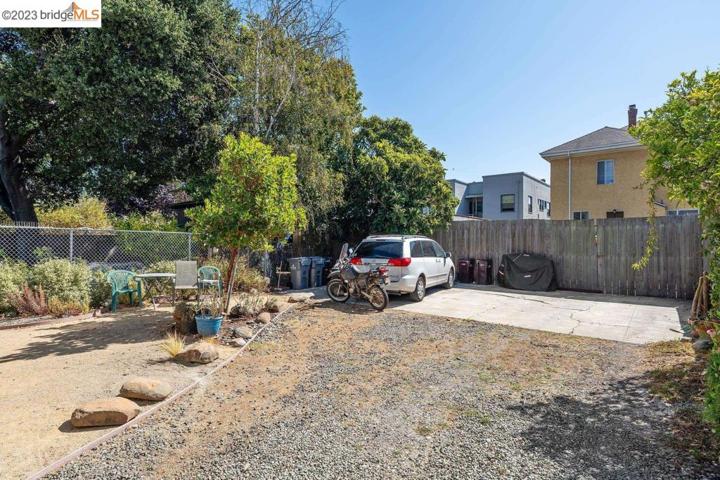 1071 57th St, Oakland, California 94608
