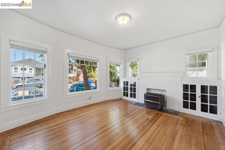 1071 57th St, Oakland, California 94608