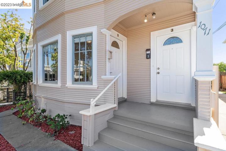 1071 57th St, Oakland, California 94608