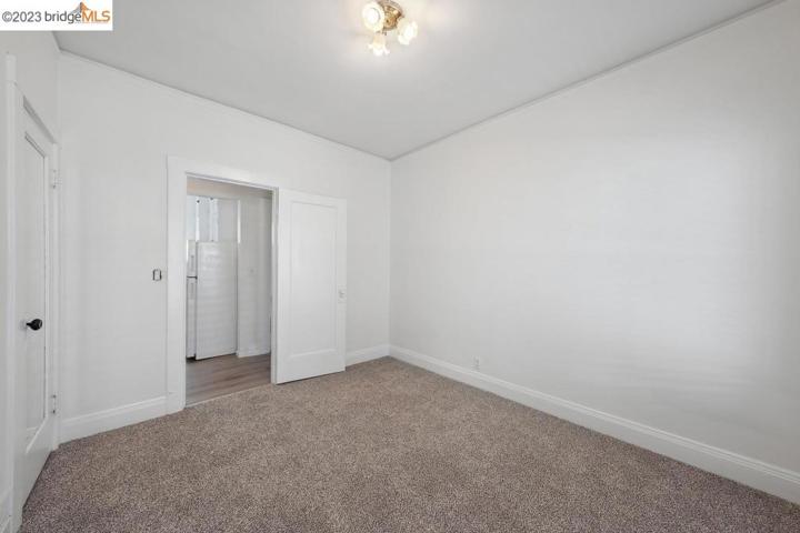 1071 57th St, Oakland, California 94608