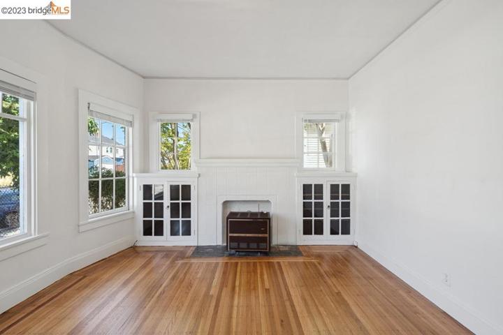 1071 57th St, Oakland, California 94608