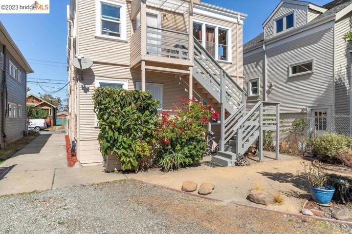 1071 57th St, Oakland, California 94608