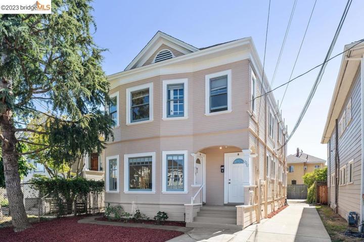 1071 57th St, Oakland, California 94608