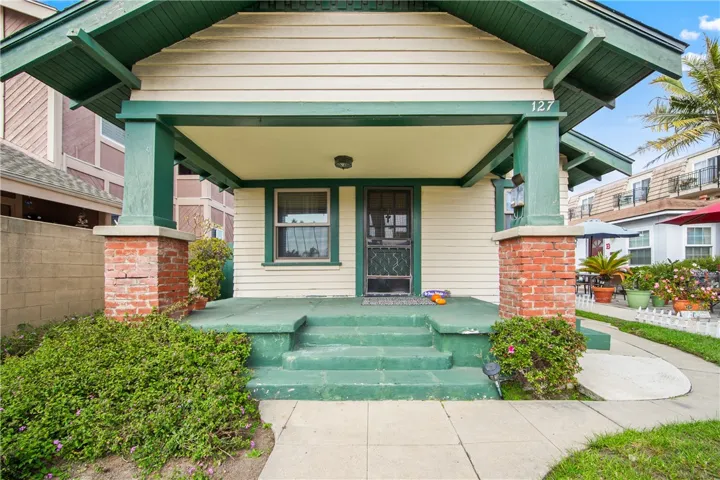 127 10th Street, Seal Beach, California 90740