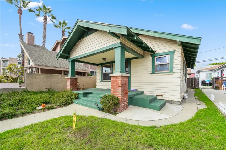 127 10th Street, Seal Beach, California 90740