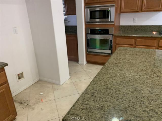 6643 Black Forest Drive, Eastvale, California 92880