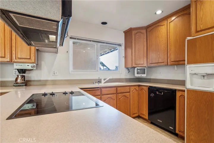 1332 Essex Court, Glendora, California 91740