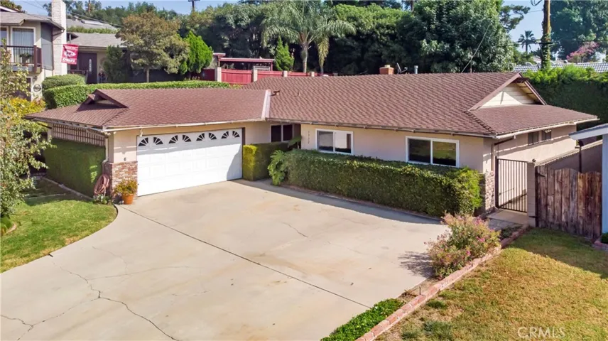 1332 Essex Court, Glendora, California 91740