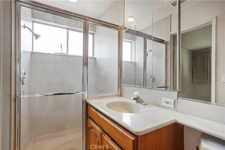 1332 Essex Court, Glendora, California 91740