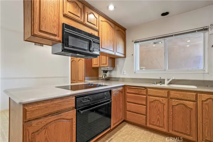 1332 Essex Court, Glendora, California 91740