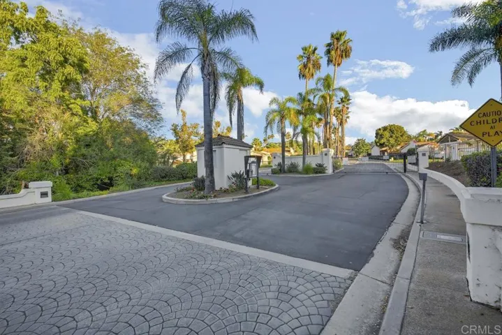 2114 Fiori Drive, Vista, California 92084