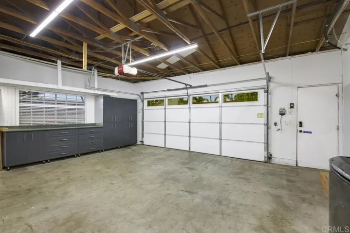 2114 Fiori Drive, Vista, California 92084