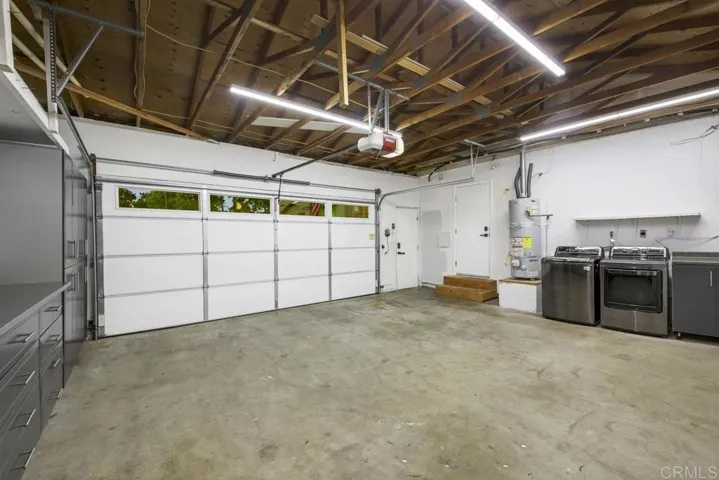 2114 Fiori Drive, Vista, California 92084
