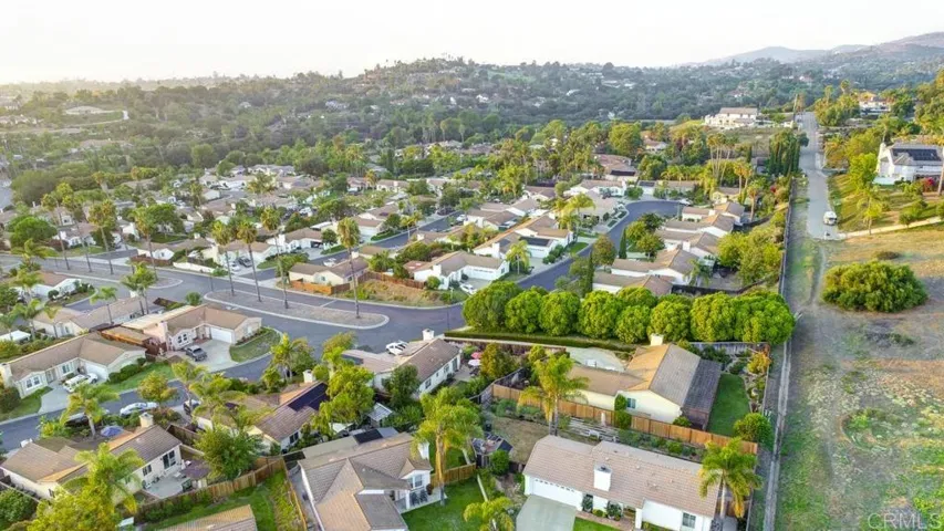 2114 Fiori Drive, Vista, California 92084